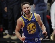 [NBA 플레이오프] 듀란트 부상? 스테판 커리 '나 있잖아'