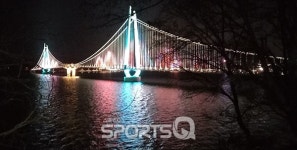 논산 탑정호출렁다리, 5월 개장 앞두고 화려한 야경 뽐내