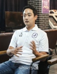한철 코치의 쓸데없는(?) 사명감 한국축구 진입장벽 깨봐야죠 [SQ인터뷰②]