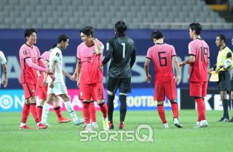 [한국 이라크] 최종예선 초장부터 졸전, 잃어버린 '과감성'