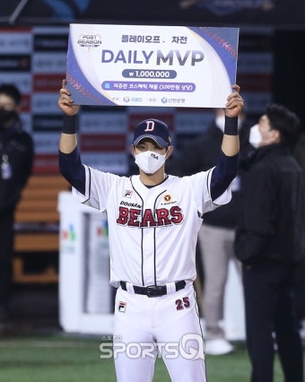 [포토Q] 두산 강승호 'PO 2차전의 주인공'
