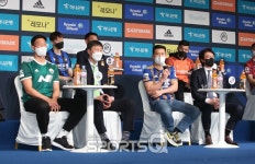 [포토Q] K리그 우승후보 두 팀의 포토타임