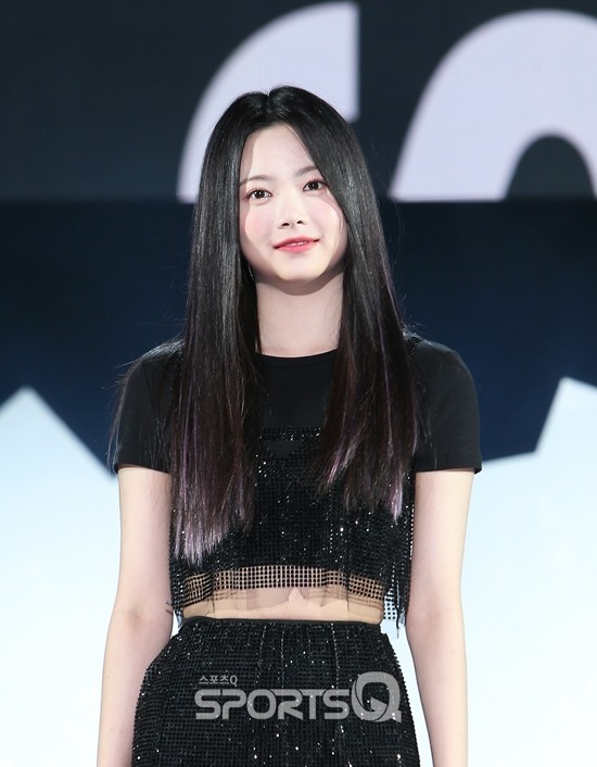 르세라핌 홍은채, 아름다운 미모로 여러 행사서 주목 받아 사랑스러운 매력 발산