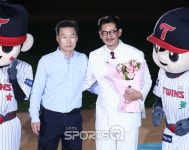 [포토Q] LG 박용택 레전드 김용수와 함께