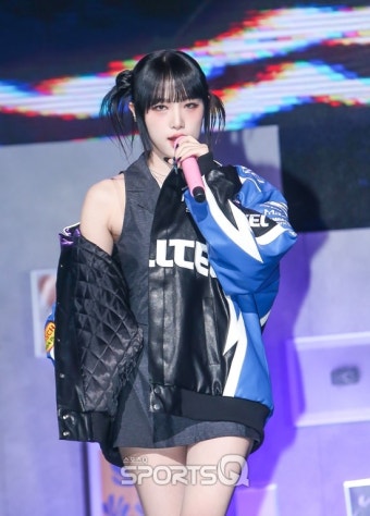 [포토Q] 최예나 '빠져드는 무대'