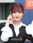 문시윤헤어톡 | [포토Q] 빌리 시윤 '반짝이는 미모'