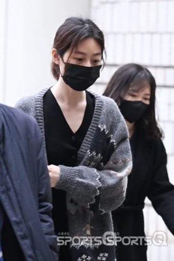 김새론, 생활고 코스프레의 결말