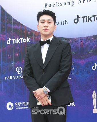 [포토Q] 김경욱 '백상에 나타난 다나카 매니저'