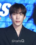 [포토Q] 이상이 각잡힌 손인사