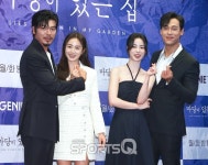 [포토Q] 김성오-김태희-임지연-최재림 다정하게 손하트~
