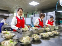 보람그룹 ESG, 장애인 200여명에 삼계탕 나눔봉사