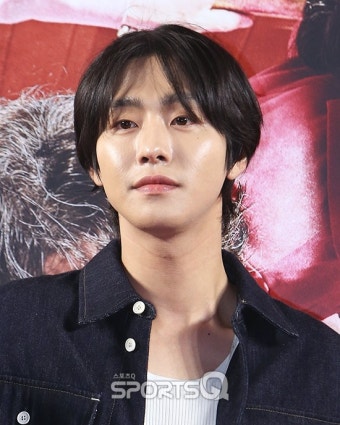 [포토Q] 안효섭 '눈길 사로잡는 비주얼'