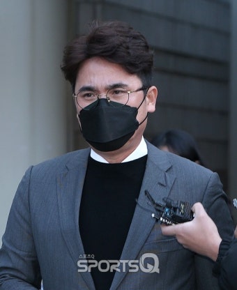 [포토Q] '뒷돈 수수 혐의' 장정석 전 단장, '묵묵부답'