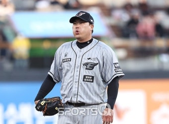 [포토Q] '100승 재도전' 한화 류현진, '깊은 심호흡'