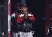 [포토Q] LG 염경엽 감독 아낌없는 박수