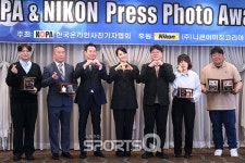[포토Q] 2025 코파 & 니콘 프레스 포토 어워즈, 영광의 얼굴들