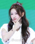 [포토Q] 앳하트 봄 '귀엽게 찡긋'