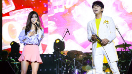 [S영상] 레인보우 현영 김정훈, 달달한 듀엣 무대 (김정훈&김현성 콘서트)