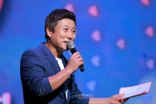 [S포토+] 이수근, 아는 수근이 우주소녀를 소개합니다