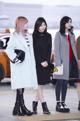 [S포토+] 트와이스 모모 사나 미나, '여신 삼인방' (인천국제공항)