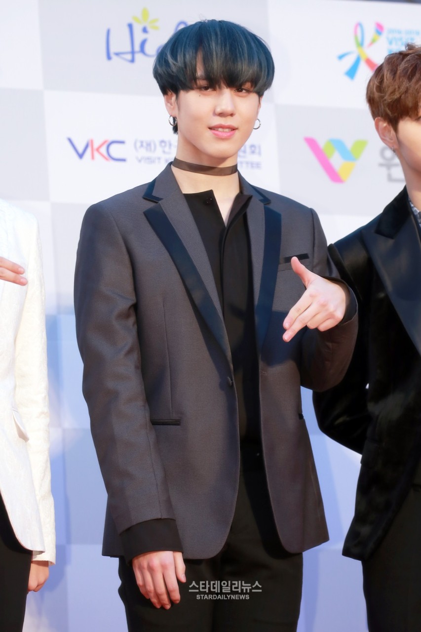 갓세븐 유겸, SBS 유니버스 리그 프로듀서로 등장! 아이돌 후배 응원에 나서며 새 보이그룹 탄생 지원