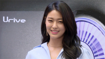 [S영상] AOA 설현 팬사인회, '떠려니는 오늘도 예뻐요'