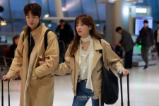 [S포토+] 공명-정혜성, 공항에서도 빛나는 두 사람의 비주얼