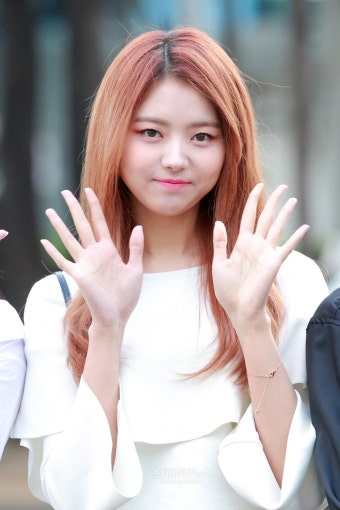[S포토+] 프리스틴 나영, '임나영이 안녕안녕' (뮤직뱅크 출근길)
