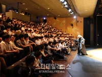 안데르센 동화연극 엄마 이야기, 성황리에 막 내려