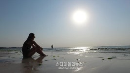 효리네 민박 주인장 이효리, 숨막히는 바다 실루엣 공개