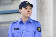 [S영상] 박유천, 2년간 사회근무요원 근무 마치고 소집해제 