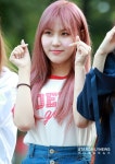 [S포토] 프리스틴 예하나, 미소천사의 하트 (뮤직뱅크 출근길)