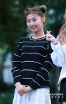 [S포토] 굿데이 럭키, 마치 매실 같은 상큼함 (뮤직뱅크 출근길)