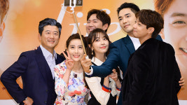 [S영상] 도지원-정유미-연정훈-현우 등, 브라보~ 주역들의 포토타임 (브라보 마이 라이프 제작발표회)