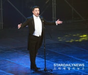 [S포토] 성악가 정경, 이것이 성악가의 가창력이다!! (히어로콘서트)