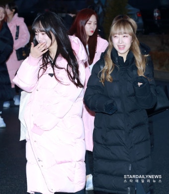 [S포토] 우주소녀 설아-수빈, '아침부터 빛나는 여신미모' (아육대 출근길)