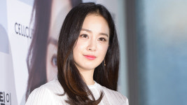 [S영상] 김태희, 출산 후 첫 공식석상, 여전히 예쁜 그녀 (셀큐어)