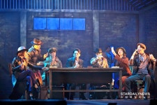 [S포토] 스테파니-이승현-권용국 외, 독립자금 전달하기 위해 위장한 도박판~ (뮤지컬 미인)