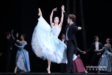 [S포토] 국립발레단, 함께 춤을 추는 키티와 레빈~ (안나 카레니나티