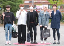 [S포토] 임팩트, 임팩트가 철철 (뮤직뱅크 출근길)