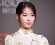 [S포토] 아이유, 멍때려유 (페르소나)