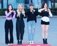 [S포토] 핫플레이스, 핫데뷔 핫플레이스 (뮤직뱅크 출근길)