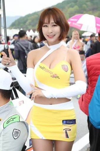 [S포토] 서윤아, '심쿵한 글래머 여신몸매~' (슈퍼레이스)