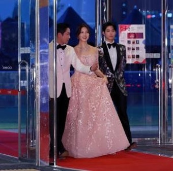 [S포토] 신동엽-수지-박보검, 'MC 등장합니다' (2019 백상예술대상)