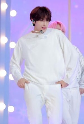 [S포토] 투모로우바이투게더 휴닝카이, '어때?'