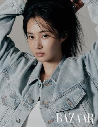 권유리, 메이크업 지워도 굴욕 없는 매력적인 화보 진행
