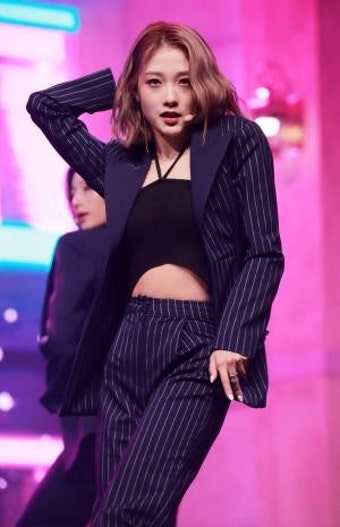[S포토] 프로미스나인 이서연, '어때유~'