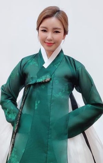 송가인, '2022 한복 홍보대사' 위촉 