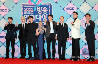 [S포토] 이주승-키-코드쿤스트-박나래-기안84-김광규-이장우-전현무, '우리는 아직도 혼자 산다' (2022 MBC 방송연예대상)