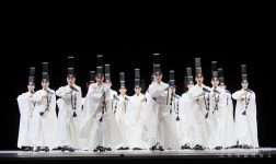 [S포토] 완벽한 무대 선보이는 서울시무용단~ (일무)